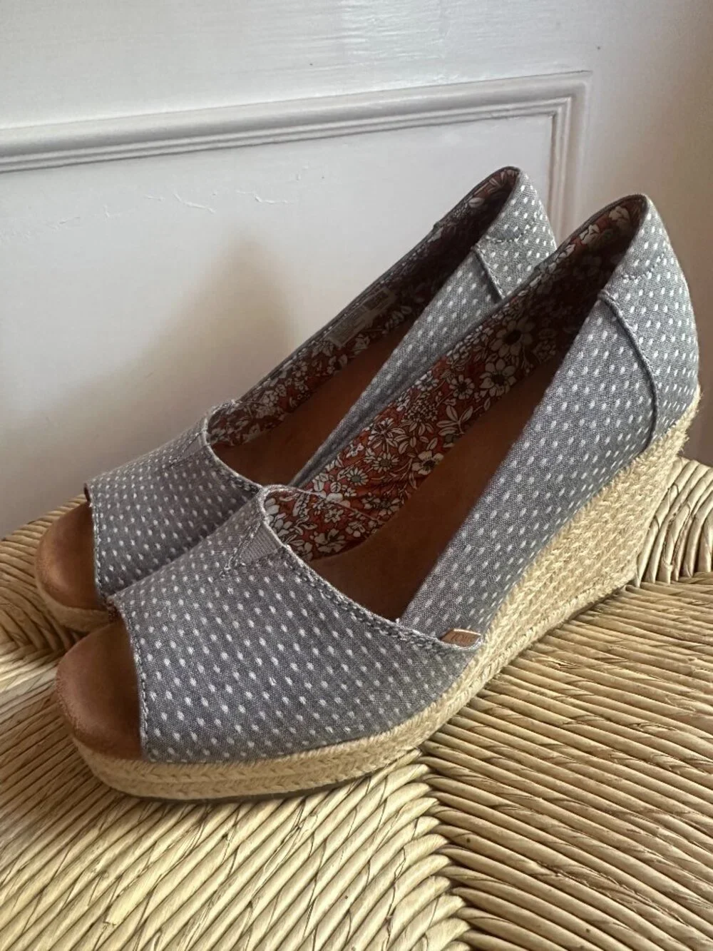 TOM'S Wedges